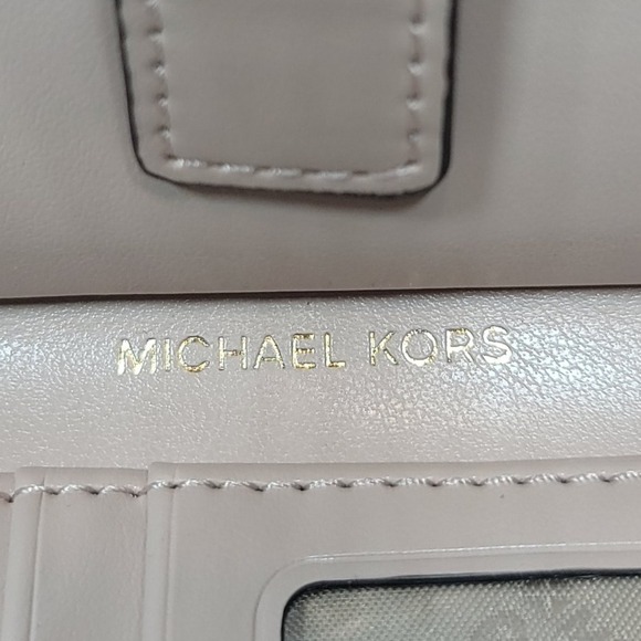 Michael Kors‎ Double Zip Wristlet Pale Pink Pebble Leather Wallet - Picture 9 of 16